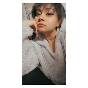 Meet your Posher, Leslie